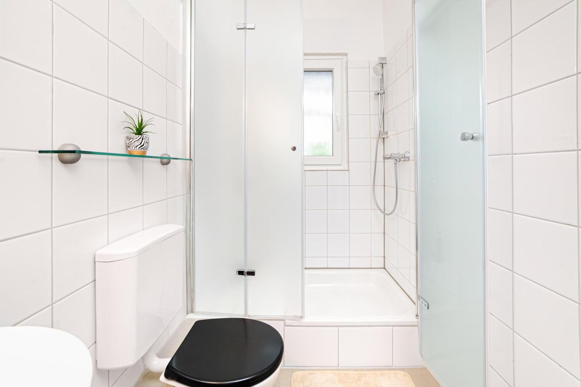 Smart Home - Essen - Perfect For 5 Guests! Central - Balcony - Netflix - Free Parking Zone Экстерьер фото